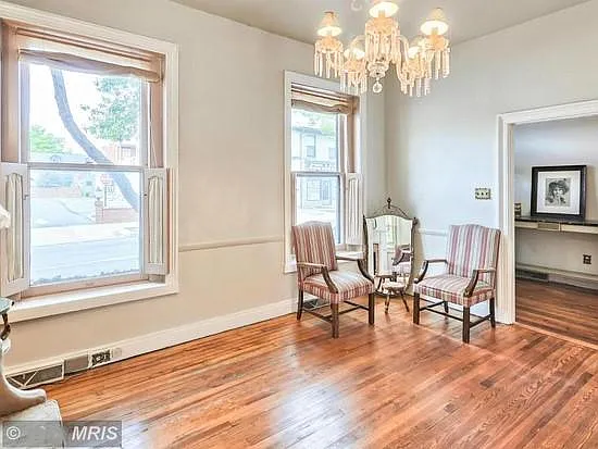340 N Market St — Photo 12