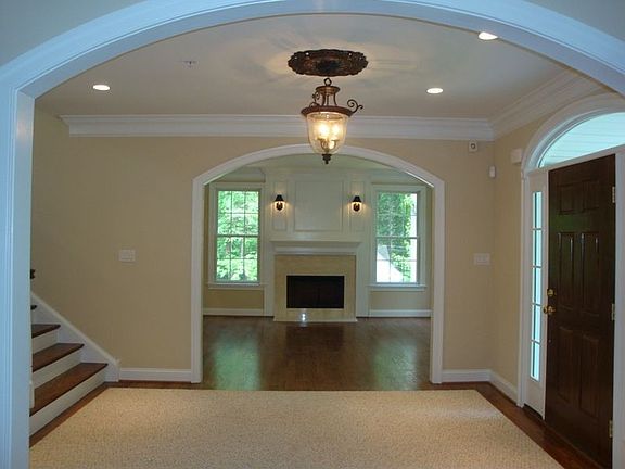 Foyer/Living Room