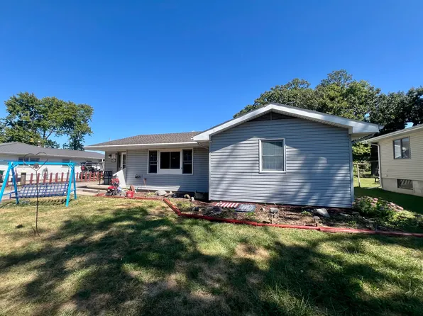 210 N Kentucky St, Atwood, IL 61913