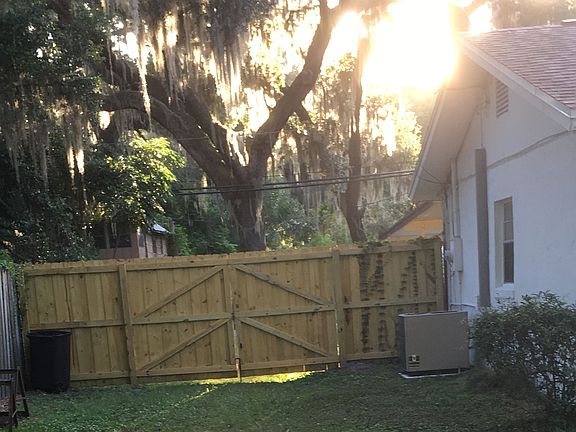 Large gate to the back yard.