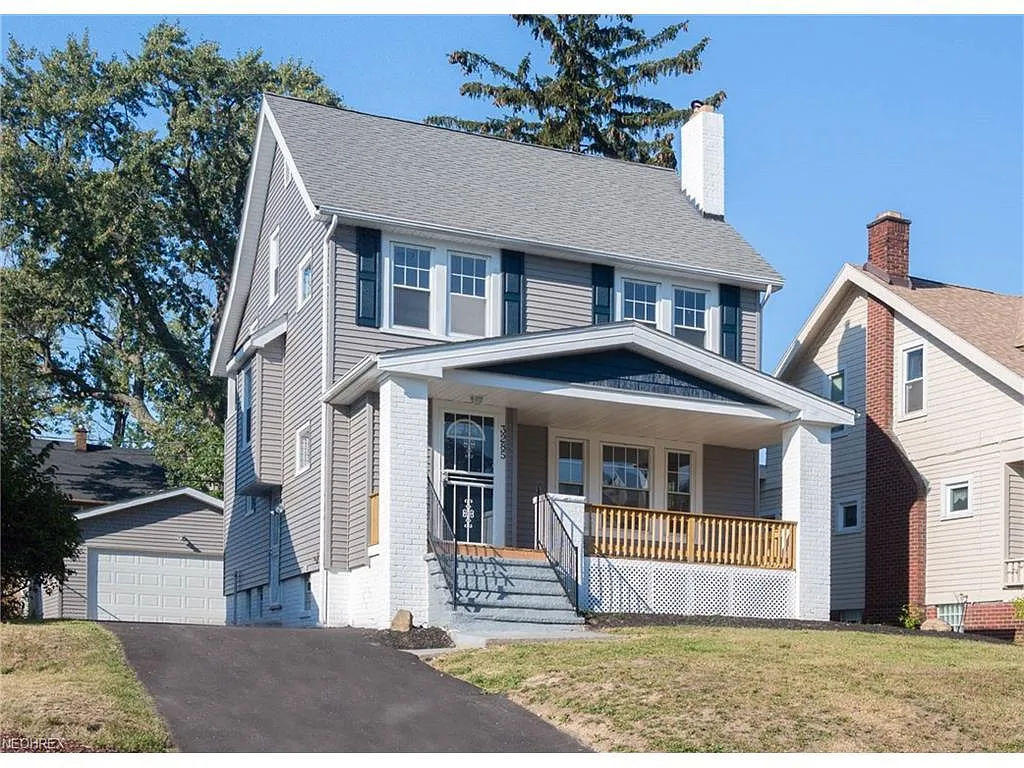 3285 Silsby Rd photo 1