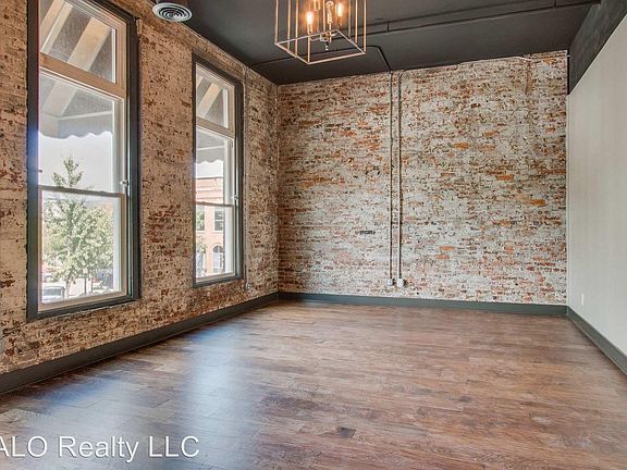 3rd image of 101 E Main St #201
