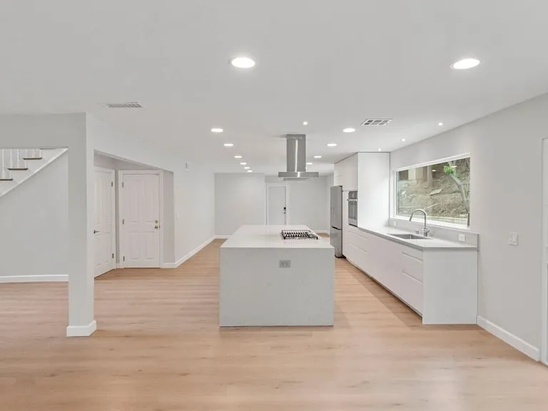 22540 Margarita Dr — Photo 6