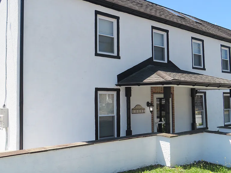 1008 Reading Ave — Photo 1