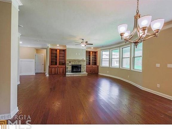 3rd image of 431 Hathaway Ave