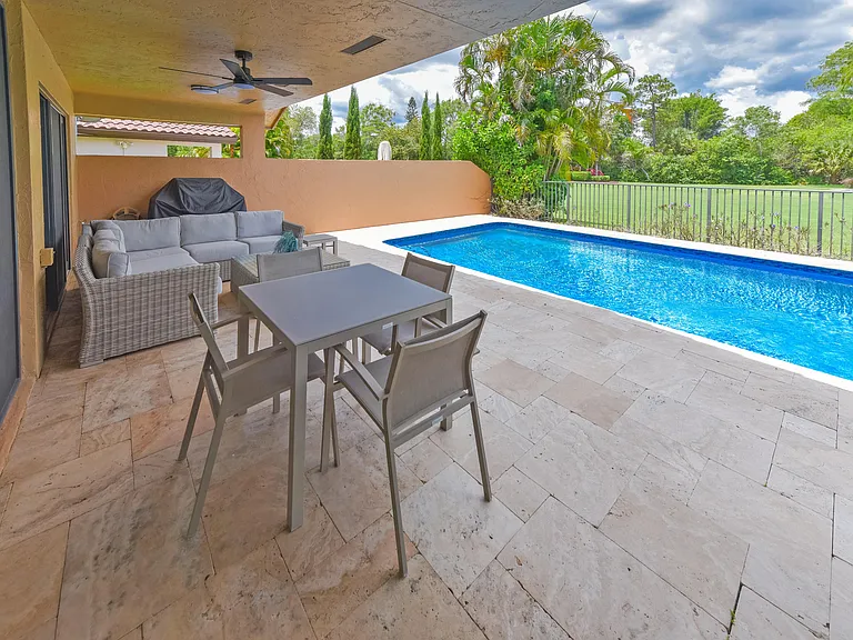 11204 Clover Leaf Cir — Photo 32