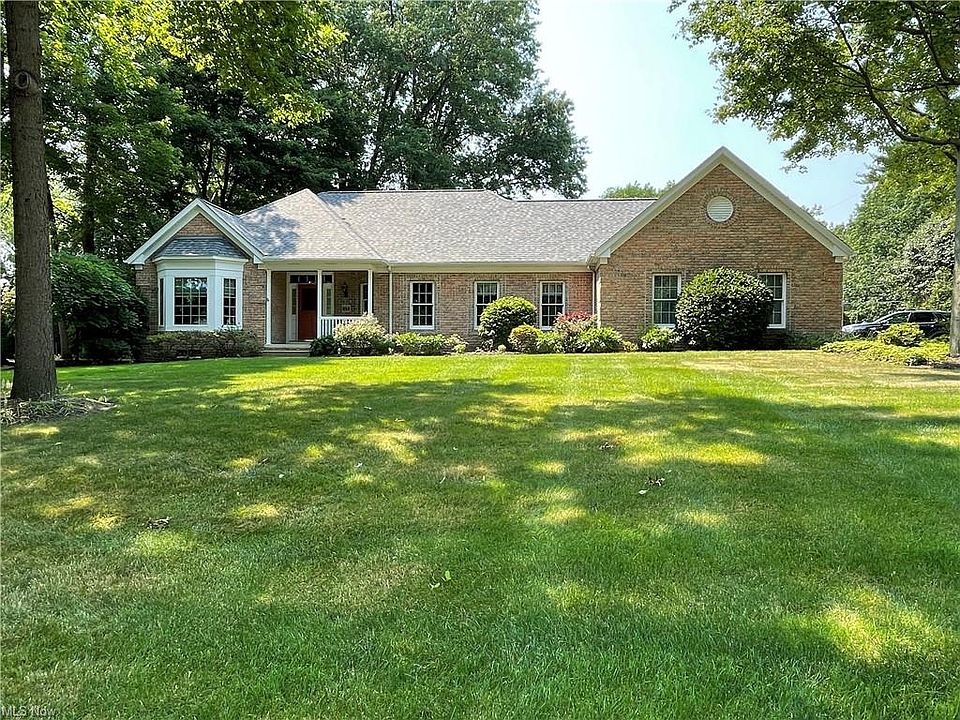 1st image of 958 Nokomis Dr