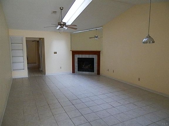 2nd image of 4614 Bellview Ave #A & B