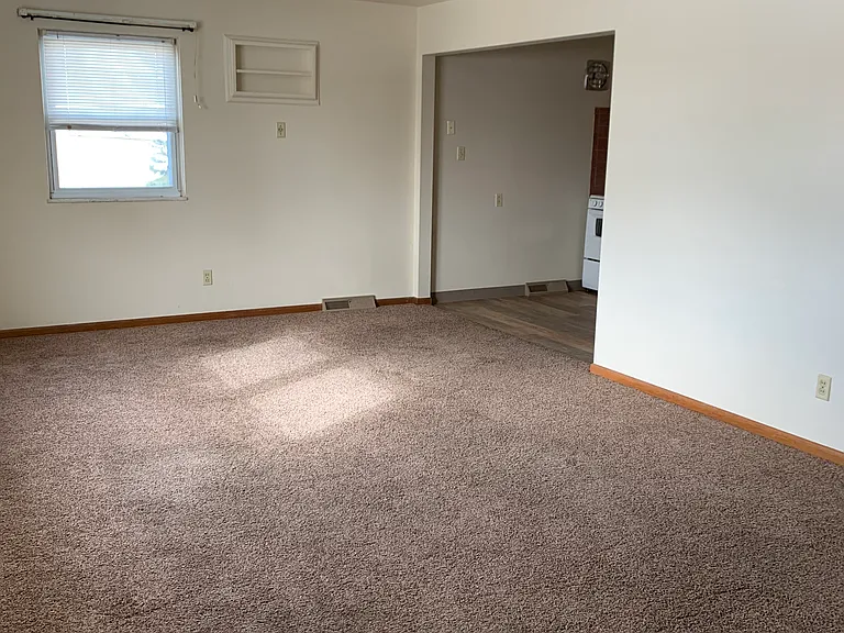 5400 Beacon Hill Rd #D — Photo 3