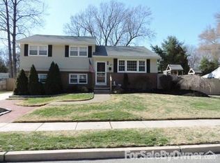 22 Nassau Ave, West Deptford, NJ 08096