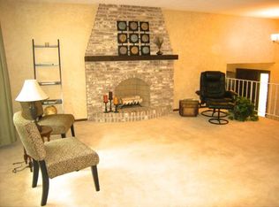 2756 Ardan Ave, Mounds View, MN 55112