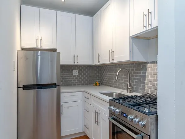 3500 N Fremont St APT 43, Chicago, IL 60657