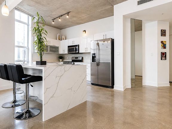 4th image of 234 NE 3rd St APT 2107