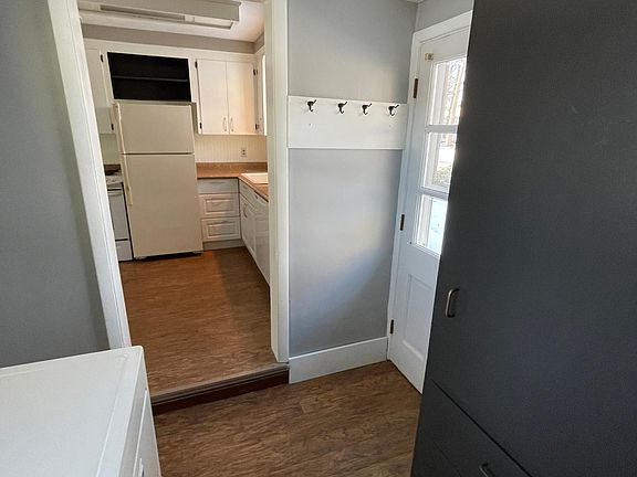 4th image of 8560 Carmichael Dr