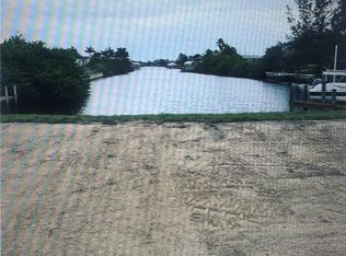 3604 Yucatan Pkwy, Cape Coral, FL 33993