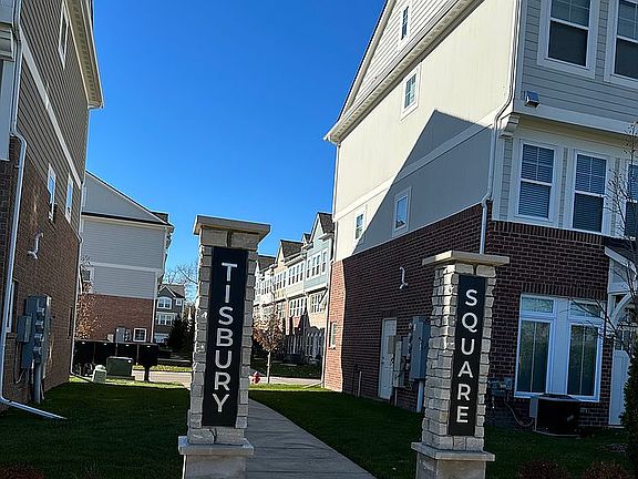 3rd image of 5947 Picall Dr #9