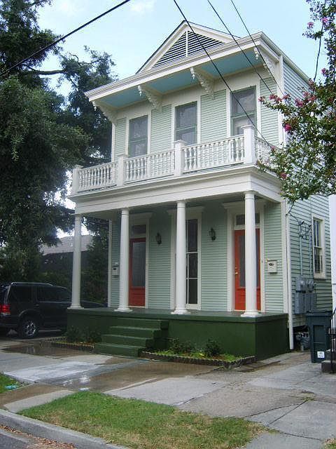 1st image of 331 Belleville St
