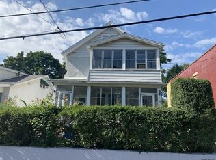 8 Idlewild Park, Watervliet, NY 12189