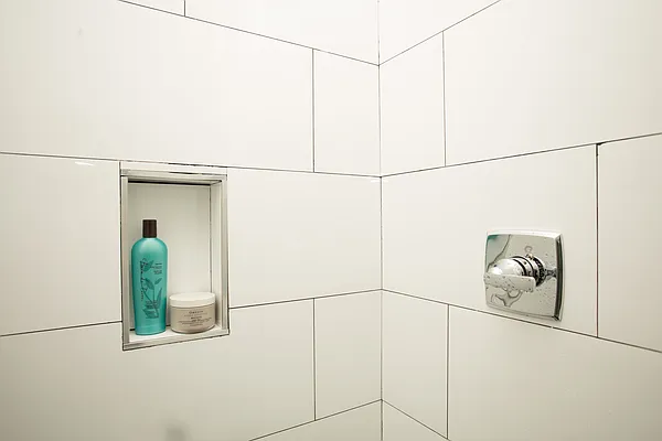 Rented by Blip LLC | media 14