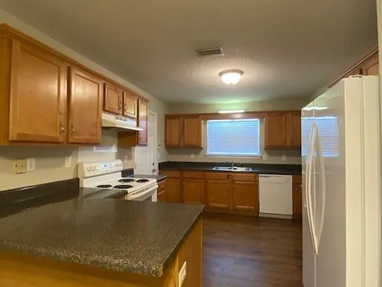 25855 Argonne Dr — Photo 5