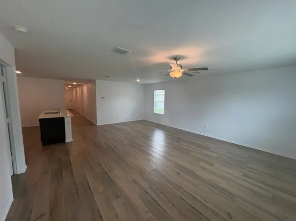 1328 Haymarket Rd #1, Dallas, TX 75253