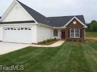 101 Brae Ridge Ln, King, NC 27021