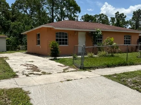 1210 N 18th St, Naples, FL 34142