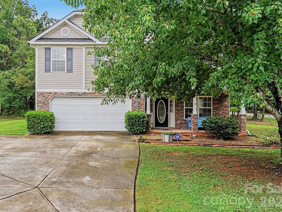 1st image of 2700 Loxdale Farms Dr