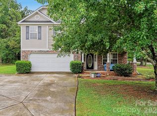 2700 Loxdale Farms Dr, Monroe, NC 28110