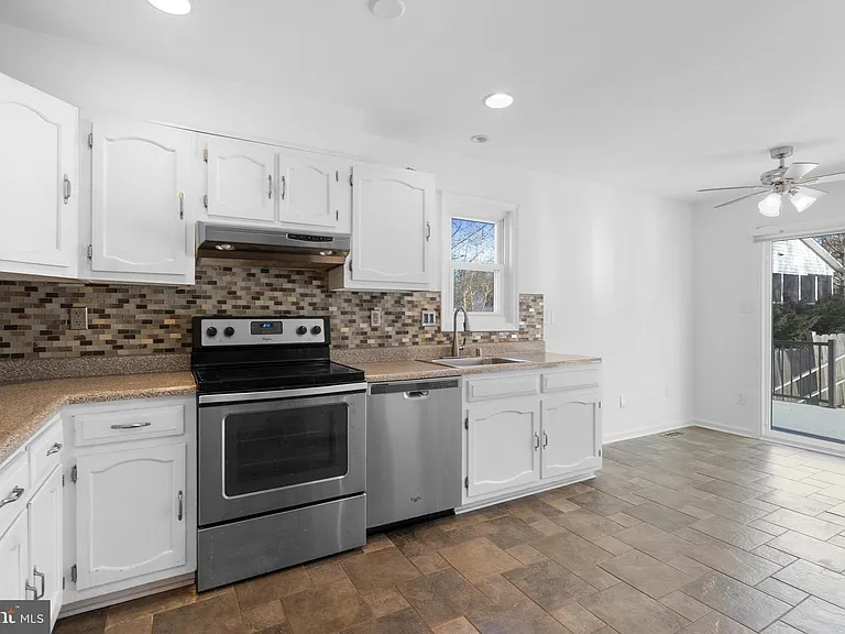 2636 E Side Dr — Photo 11