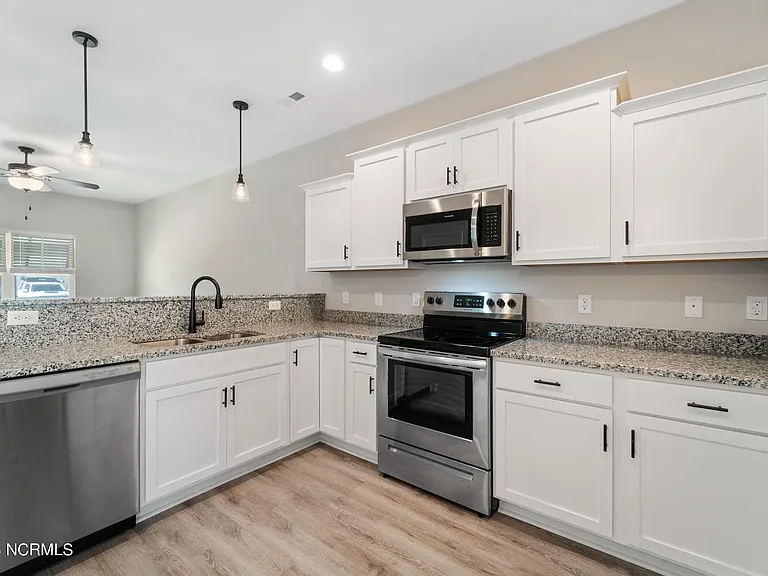 18 Catalina Cir — Photo 11