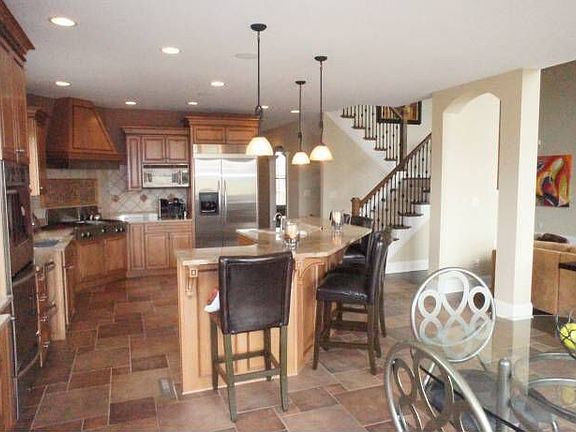 3rd image of 16345 Gleneagles Ct