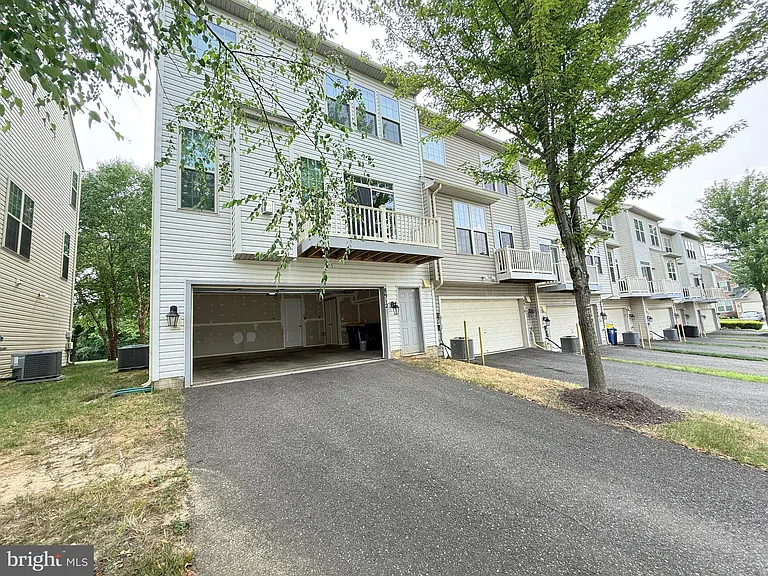8912 Tower Pl — Photo 45