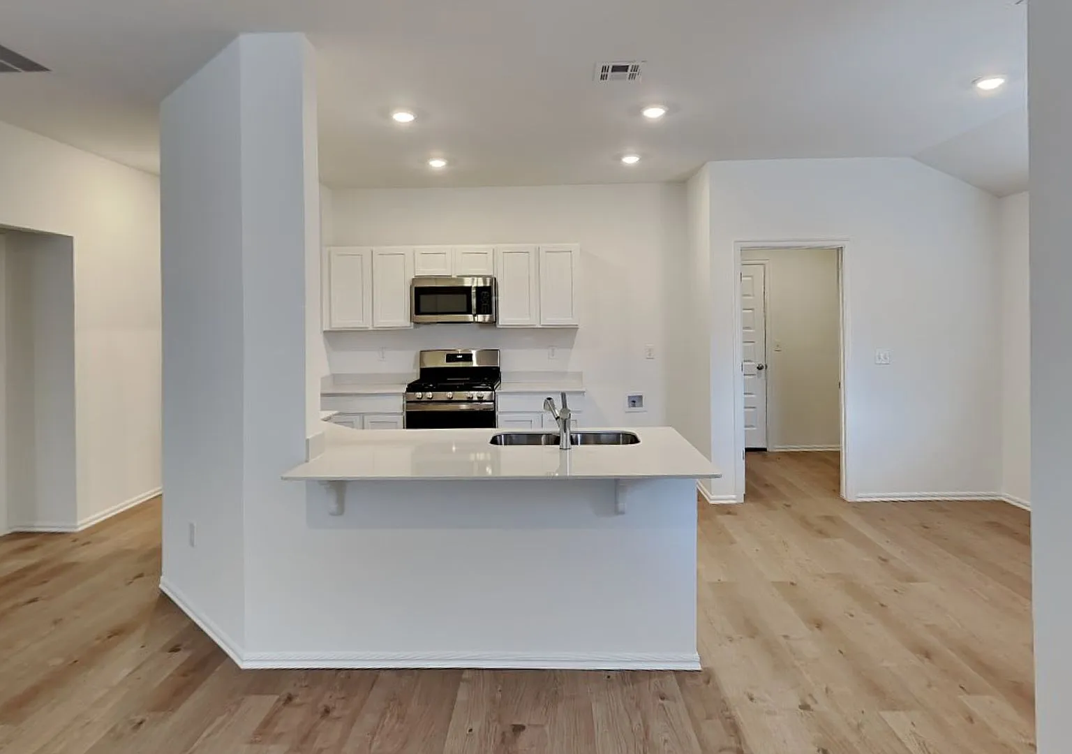 Brand New 3 Bedroom 2 Bathroom Home In Piedmont Schools With Neighborhood Park — Photo 3