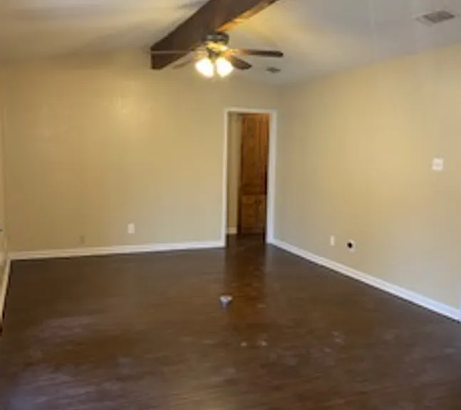 848 Michelle Dr — Photo 2