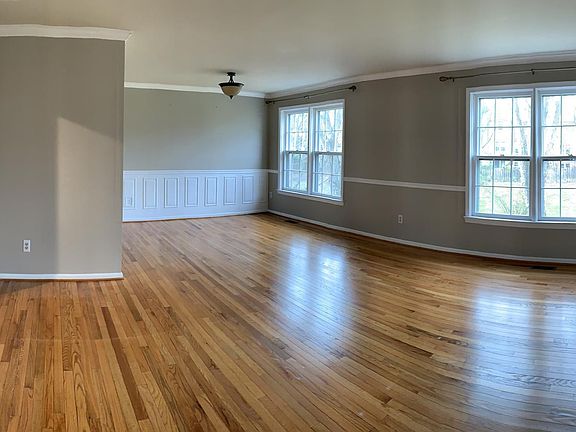 4th image of 3216 White Flint Ct
