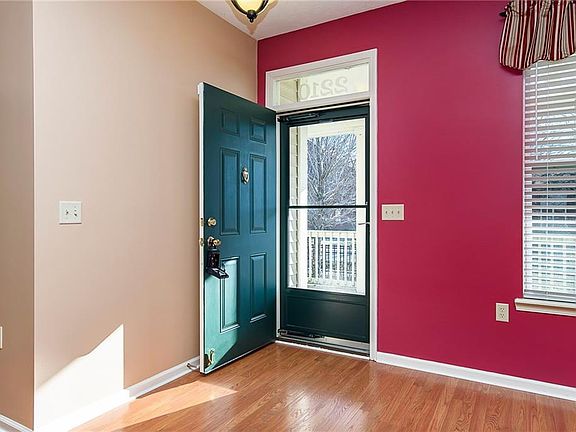 3rd image of 2210 N Park Ave