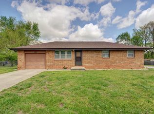 1813 E Kentwood St, Republic, MO 65738
