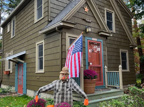 (undisclosed Address), East Aurora, NY 14052