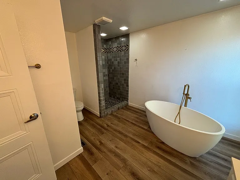 827 Cheltenham Rd — Photo 5