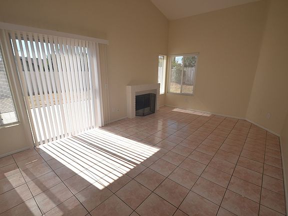 4th image of 13867 Calada Dr