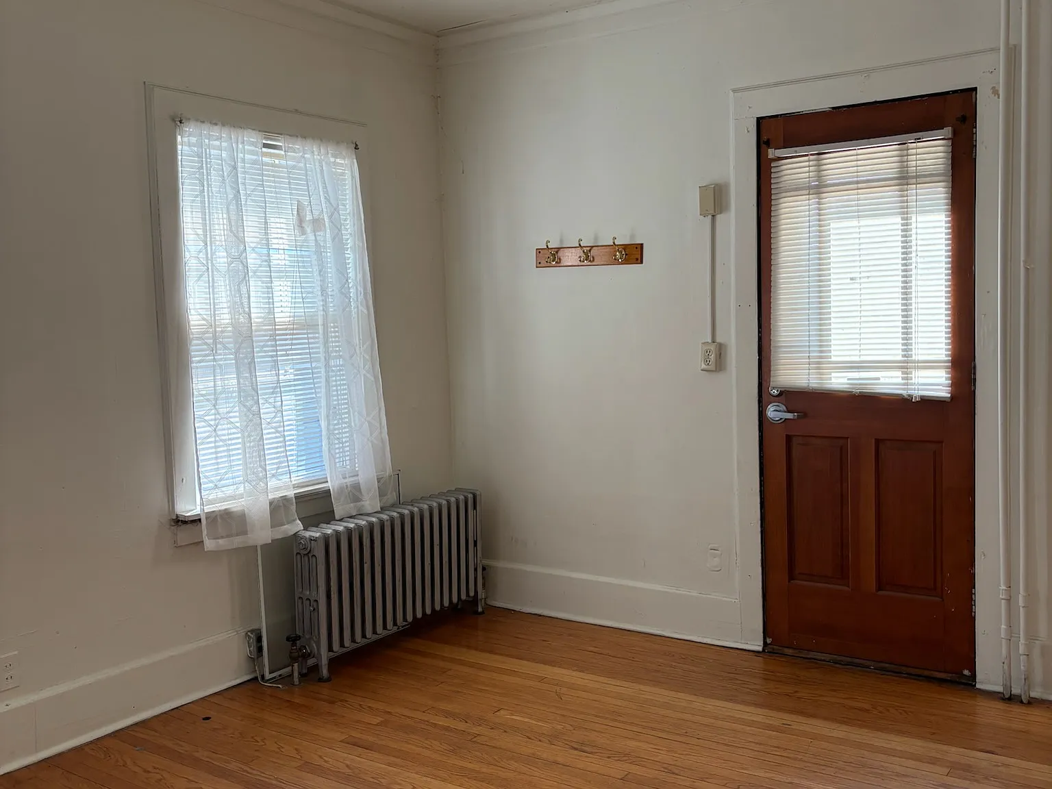 240 West Lakelawn Place - 1 — Photo 2