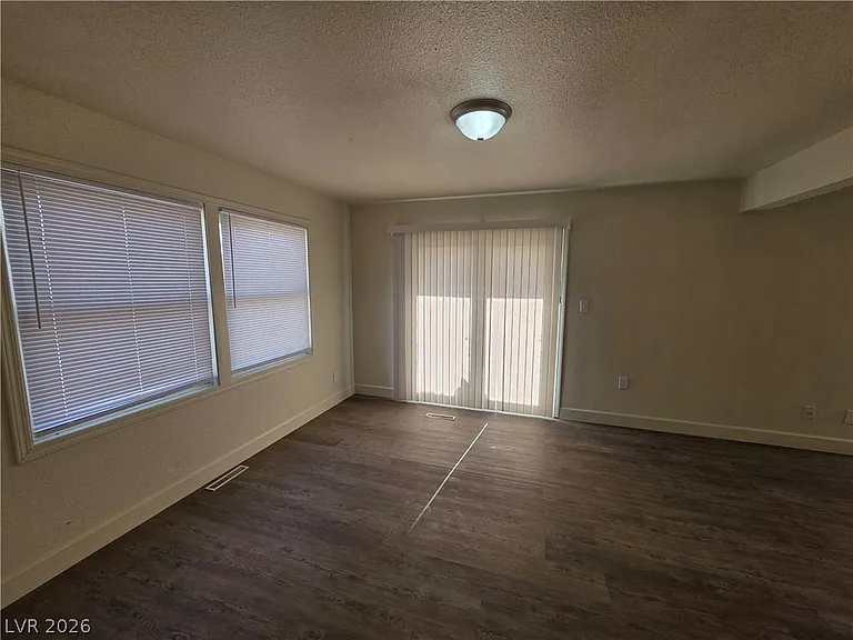 1590 Mustang Dr — Photo 74