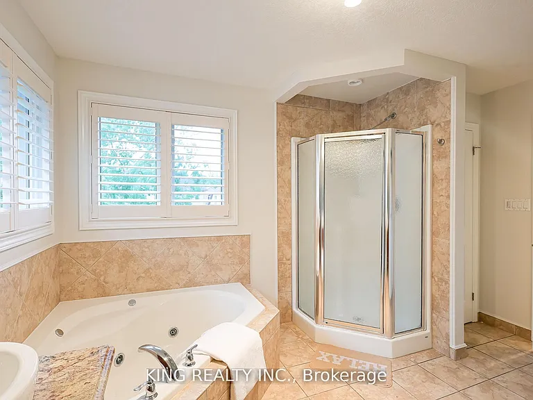 1223 Coronation Dr — Photo 28