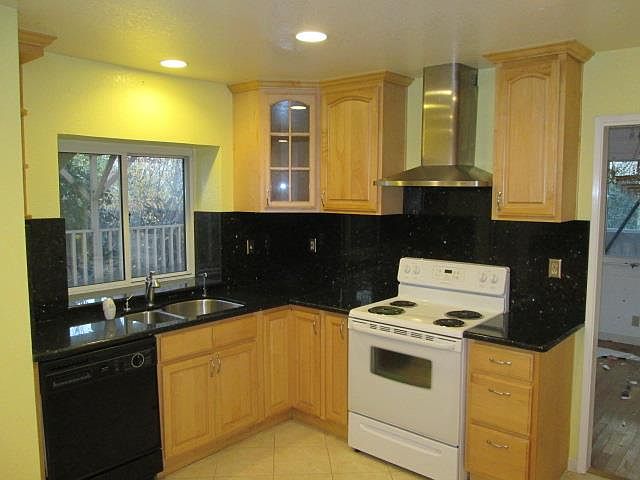 1st image of 3233 Sprucegate Ct