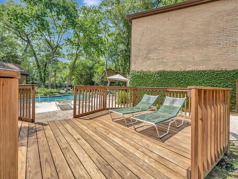 11711 Memorial Dr #135 — Photo 32