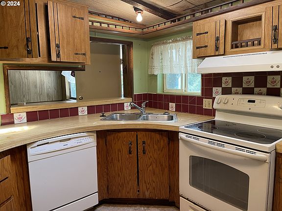 3rd image of 58525 SW Hebo Rd