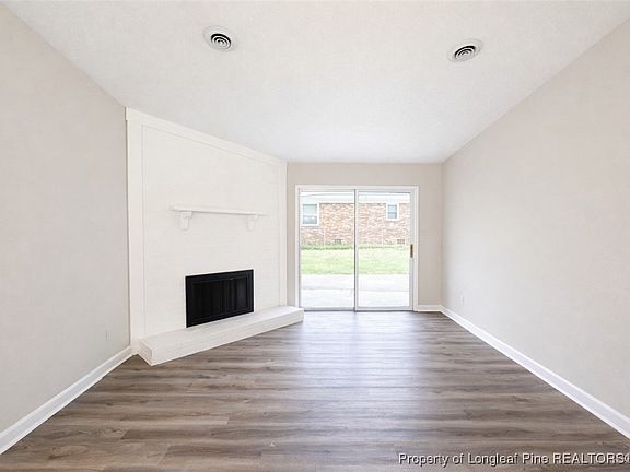 3rd image of 1128 Thornwood Pl