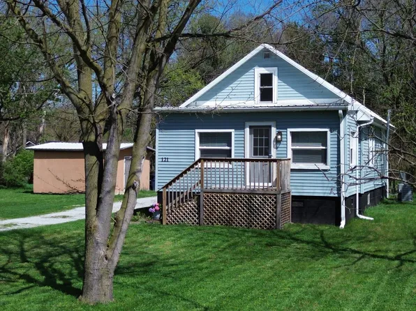 121 Rogers Ave, Michigan City, IN 46360