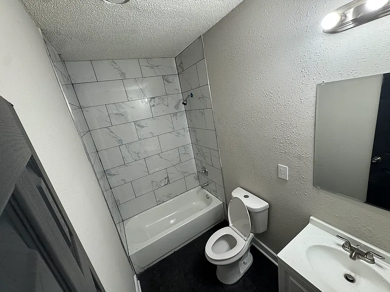2760 Lola Ave — Photo 13